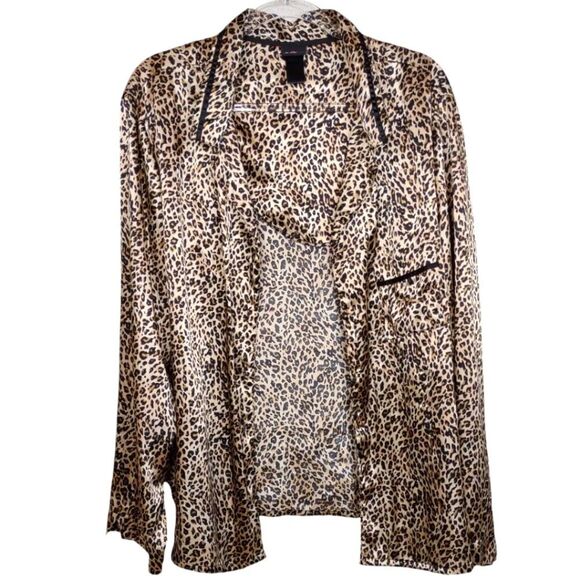 Secret Treasures sleek and smooth leopard print satin sleepshirt size 3X buttons - Picture 3 of 16